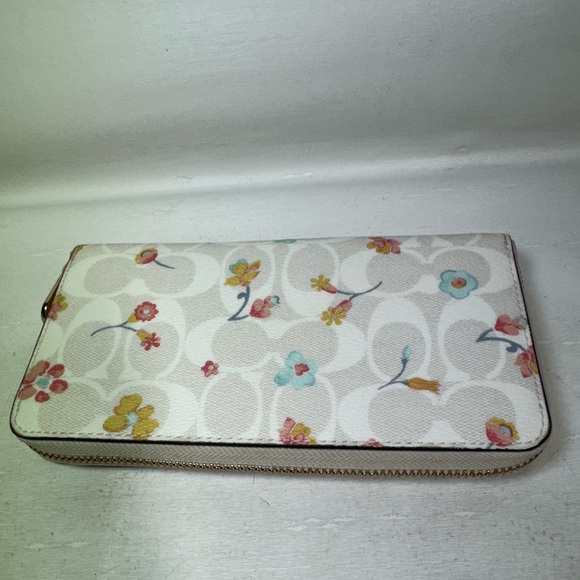 COACH Wallet Long FC8695 C8695 Chalk Multi Signature Mystical - Picture 3 of 8